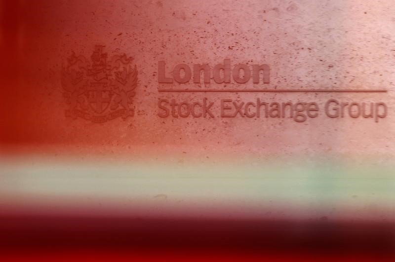英国股市上涨；截至收盘Investing.com 英国 100上涨2.06%