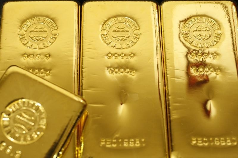 黄金交易提醒：俄乌谈判有进展金价高位震荡，关注2月非农