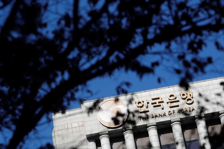 虽然行长空缺，韩国央行仍选择加息25个基点