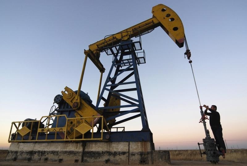 INE原油收盘上涨，全球原油短缺问题依然严峻