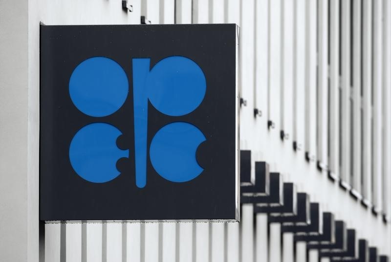OPEC+计划继续“消极”增产 谁的牛皮要吹破了？