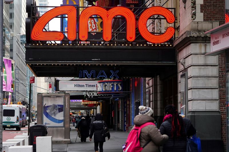 AMC院线周一股价暴跌42%，公司竞争对手Cineworld拟申请破产保护