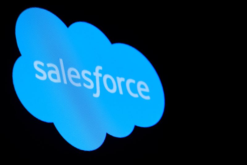 Salesforce开市前升约2% 中期年度营收目标剑指500亿美元！