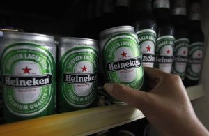 Read more about the article 荷兰啤酒巨头Heineken股价大跌约8% 警告消费需求减弱 提供者 Investing.com