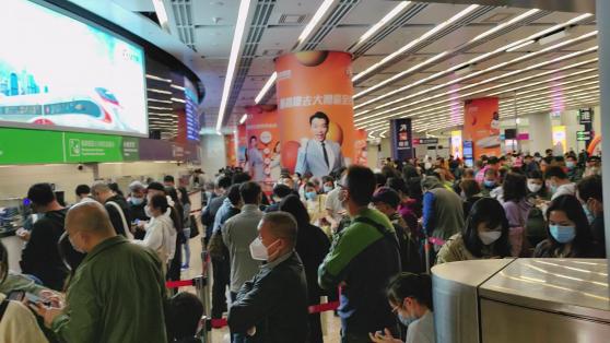 香港高铁恢复首日，正发生哪些变化？财联社记者沉浸体验报告
