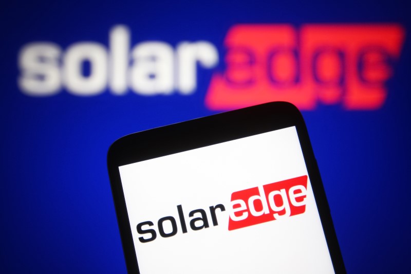 SolarEdge TechnologiesQ4每股收益及营收超出预期