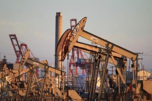 Read more about the article 著名原油交易员：在沙特恢复供应之前，油价将升至110美元 提供者 Investing.com