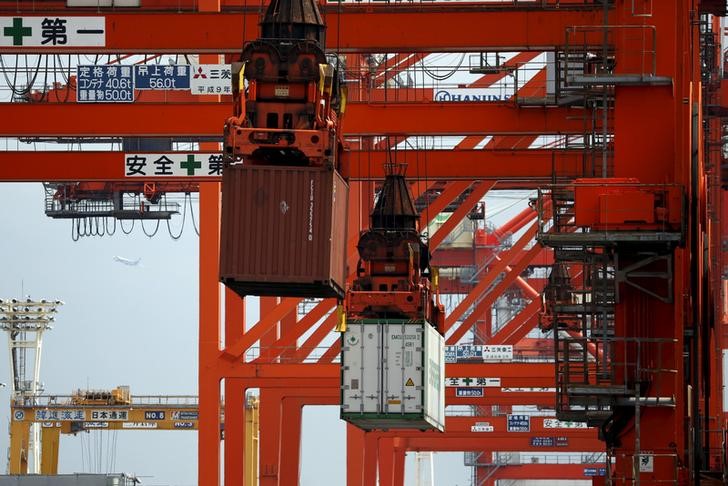 海关总署：前三季度中国进出口总值30.8万亿元，外贸进出口积极向好