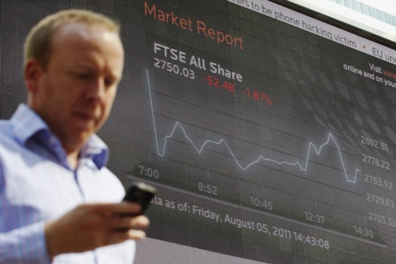 英国股市收低；截至收盘Investing.com 英国 100下跌0.52%